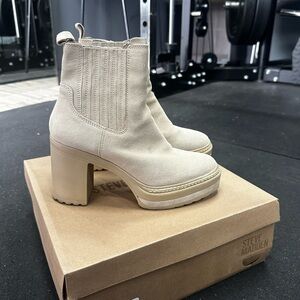 Steve Madden platform bootie